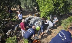 Kuyucak'ta Traktör Kazasında Sürücü İtfaiyenin Müdahalesiyle Kurtarıldı