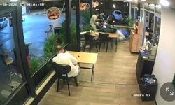 Lokantada Oturan Müşteriye Motosiklet Çarpması Sonrası Yaralanma