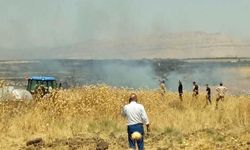 Mardin Derik'te Anız Yangınına Hava ve Kara Müdahalesi