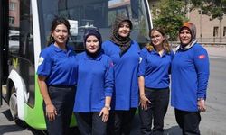 Niğde'de Elektrikli Otobüslerin Direksiyonuna Kadın Şoförler Geçti