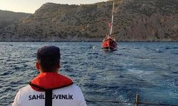 Ortaca Açıklarında Arızalanan Ticari Yat Sahil Güvenlik Tarafından Kurtarıldı
