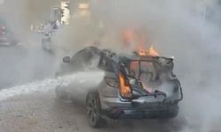Osmaniye'de Seyir Halindeki Otomobil Motor Yangınıyla Küle Döndü