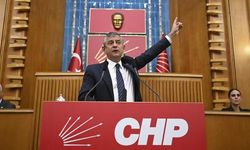 Özgür Özel'in Yeni Parti Duyurusu Sonrası CHP'de İstifa Dalgalanması ve E-Devlet Yoğunluğu