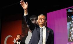 Özgür Özel'in Yeni Parti Planı ve CHP'den İstifa Edecek Milletvekilleri Sayısı