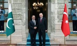 Pakistan Başbakanı Şahbaz Şerif, Cumhurbaşkanı Erdoğan ile Görüşmek Üzere Türkiye'ye Geliyor