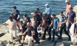 Rize'de Denizde Boğulma Tehlikesi Geçiren Genç Hayatını Kaybetti