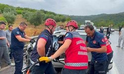 Sakarya Geyve'de Kontrolden Çıkan Otomobil Tıra Çarptı: 1 Ölü, 2 Yaralı