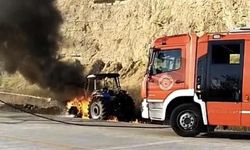 Samsun'da Seyir Halindeki Traktör Alev Alev Yandı