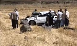 Şanlıurfa Siverek'te Otomobil Şarampole Devrildi: 2 Kişi Yaralandı