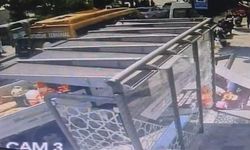 Silivri'de Freni Boşalan Kamyonet Minibüs Durağına Çarptı: 1 Kadın Yaralandı