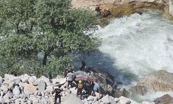 Şırnak'ta Habur Çayı'nda kaybolan genç için arama çalışmaları devam ediyor