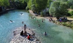 Tağar Çayı, Bodrum'u Aratmayan Doğasıyla Tunceli'de Serinleme Noktası Oldu