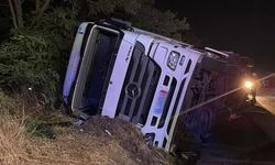 Tekirdağ Çorlu'da Devrilen Tırın Sürücüsü Hayatını Kaybetti