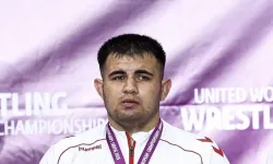 Üzeyir Ayberk Bostan, 20 Yaş Altı Avrupa Güreş Şampiyonası'nda Bronz Madalya Kazandı
