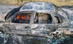 Afyonkarahisar'da Seyir Halindeyken Yanan Otomobilden Son Anda Kurtuldular