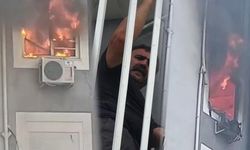 Antalya Konyaaltı'nda Yangın: Mahsur Kalan Aile Kurtarıldı, Yakınları Panik Yaşadı