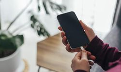 Avrupa Birliği'nde 2027'de Başlayacak Yeni Düzenleme ile Telefonlarda Değiştirilebilir Batarya Dönemi