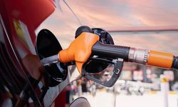 Benzine Gece Yarısı Zam: Akaryakıt Fiyatları Güncellendi
