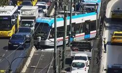 Beyoğlu'nda Raydan Çıkan Tramvayın Görüntüleri Ortaya Çıktı