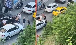 Beyoğlu'nda yarı çıplak şahsın motosiklet ve otomobil üzerine atlaması olay yarattı