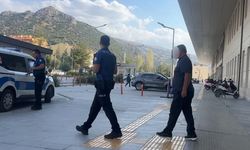 Burdur'da Park Kavgasında Komşularını Bıçaklayan Şüpheli Tutuklandı
