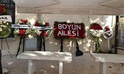Çete lideri Barış Boyun'un annesinin cenazesinde dikkat çeken çelenkler