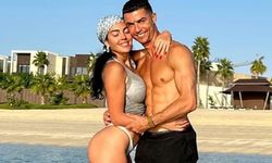 Cristiano Ronaldo ve Georgina Rodríguez Evlerinde Sade Nikâh Töreniyle Evlendi