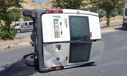 Diyarbakır Silvan'da Trafik Kazası: 2 Kişi Yaralandı