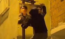 Diyarbakır'da Terörist Posterleri Asan 4 Kişi Gözaltına Alındı