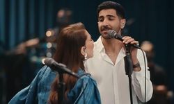 Ebru Yaşar ve Amo988'in 'Elini Ver' Düeti Sosyal Medyada Trend Oldu