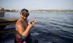 Eski Milli Sporcu Berk Kamanlı, Çanakkale Boğazı'nda 20 Kilometre Yüzerek Zafer Bayramı'nı Anlamlandırdı