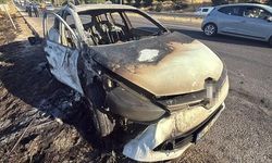 Eskişehir Çevre Yolu'nda Seyir Halindeki Otomobil Alev Aldı: 3 Kişi Yaralandı