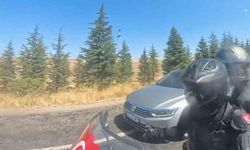 Eskişehir'de Otomobilin Tehlikeli Sağdan Geçişi Kask Kamerasına Yansıdı