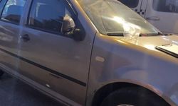 Eskişehir'de polisten kaçan şüpheli park halindeki aracın aynasını kırdı