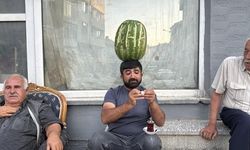 Eskişehirli İnşaat Ustası Mustafa Durmaz'ın Kafasında Karpuzla Sürdürdüğü Eşsiz Denge Yeteneği