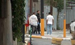 Fatih'te Polise Bıçakla Saldıran Şüpheli Ayağından Vurularak Yakalandı