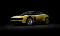 Ferrari'nin İlk Elektrikli Modeli Luce, 40 Milyon Dolara Rekor Fiyata Satıldı