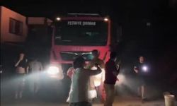 Fethiye'deki Orman Yangınına Vatandaşlar Kovalarla Su Taşıyarak Müdahale Etti