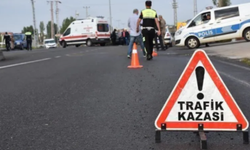 Gaziantep'te Kafa Kafaya Çarpışan Otomobillerde 3 Kişi Yaralandı