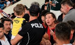 Gençlerbirliği-Fenerbahçe maçında minik taraftarın forması zorla çıkarıldı
