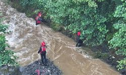 Giresun'da sel felaketinde iki kız kardeş hayatını kaybetti, anne aranıyor
