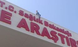 Hatay'da Akli Dengesi Yerinde Olmayan Şahıs Karpuzla İkna Edilerek Çatıdan İndirildi