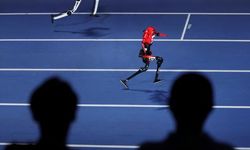 Honor'un Lightning Robotu 100 Metrede Usain Bolt Rekorunu Geçti