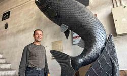 İranlı Metal Sanatçısından Van Gölü'nün Endemik Türü İnci Kefali Tasarımı