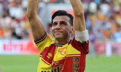 İsmail Köybaşı, Göztepe-Trabzonspor maçında futbol kariyerine duygusal veda etti