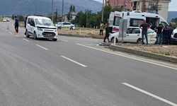 Isparta Şarkikarağaç'ta Kavşakta İki Araç Çarpıştı: 5 Kişi Yaralandı