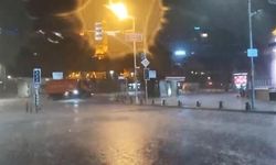 İstanbul'da Gök Gürültülü Sağanak Yağış Etkili Oldu