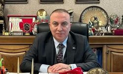 İzzet Ulvi Yönter'in 'Çerçeve Yasa' İmzası Gündemde: Sosyal Medyada Dikkat Çeken Paylaşım