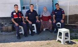 Jandarma ekiplerinden şehit ailesine anlamlı ziyaret