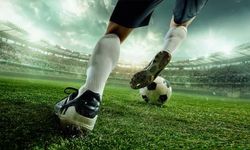 Kalecinin Rabona Tekniğiyle Topu Uzaklaştırması Futbolseverleri Etkiledi